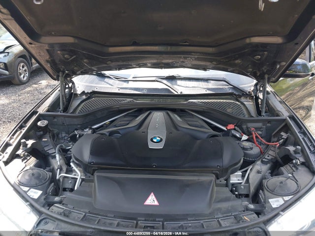 2016 BMW X5 5UXKR6C5XG0J81027 Photo 9