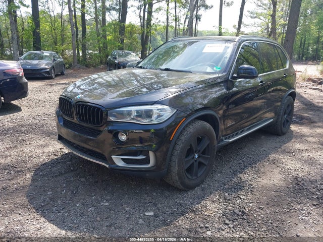 2016 BMW X5 5UXKR6C5XG0J81027 Photo 1