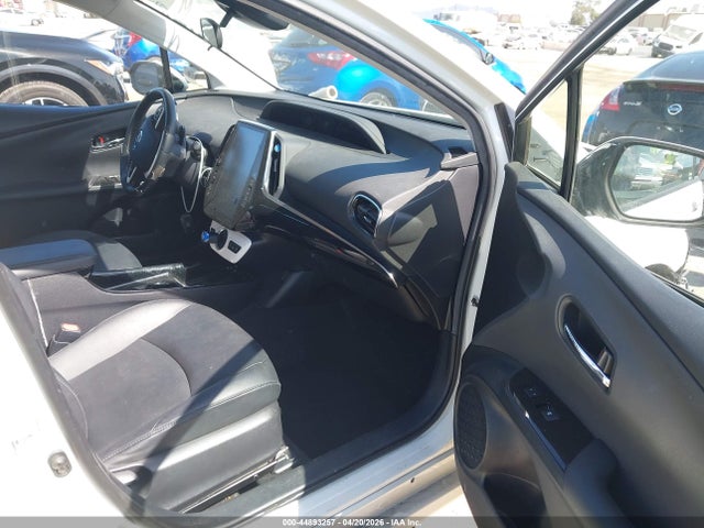 JTDKARFP7H3045137 Toyota Prius Prime Premium