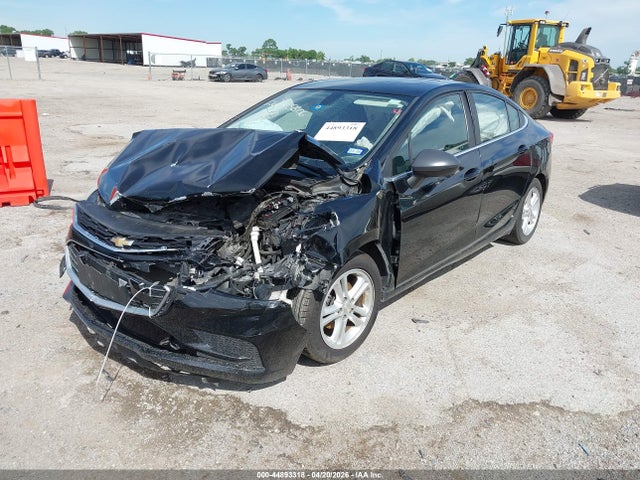 44893318 :رقم المزاد ، 1G1BE5SMXH7159014 vin ، 2017 Chevrolet Cruze Lt Auto مزاد بيع