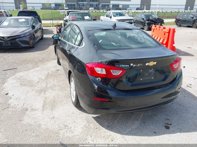44893318 :رقم المزاد ، 1G1BE5SMXH7159014 vin ، 2017 Chevrolet Cruze Lt Auto مزاد بيع