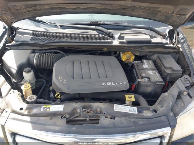 2C4RC1BG9ER363831 Chrysler Town &amp; Country Touring