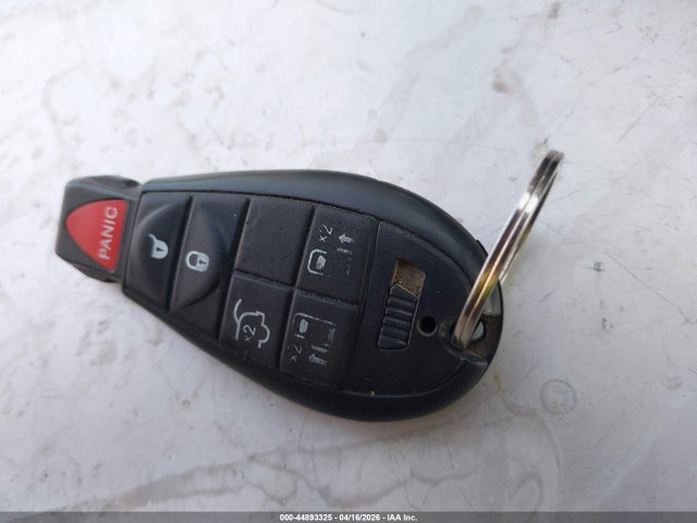 2C4RC1BG9ER363831 Chrysler Town &amp; Country Touring