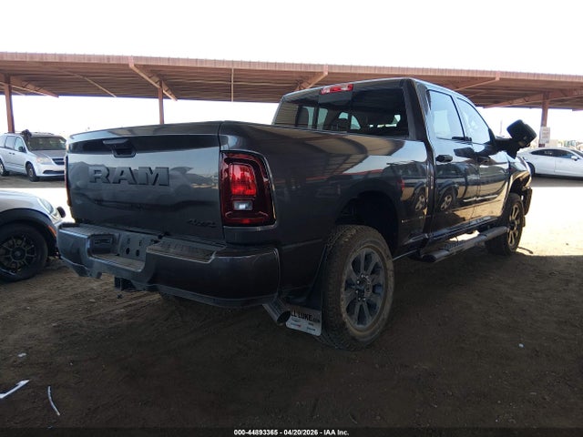 3C63R5CL7TG255631 RAM 2500 Black Express 4x4 6&#039;4 Box