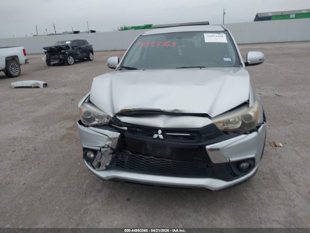 44893368 :رقم المزاد ، JA4AP3AW8JU001633 vin ، 2018 Mitsubishi Outlander Sport 2.4 Se مزاد بيع