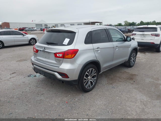 44893368 :رقم المزاد ، JA4AP3AW8JU001633 vin ، 2018 Mitsubishi Outlander Sport 2.4 Se مزاد بيع