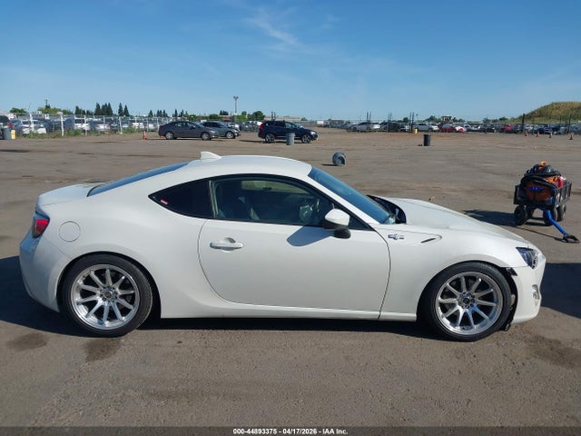Scion FR-S 2016 JF1ZNAA13G9705537 Image 13