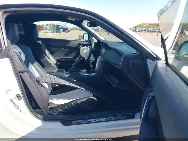 Scion FR-S 2016 JF1ZNAA13G9705537 Image 5