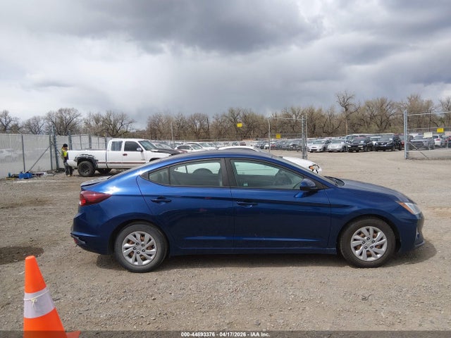 Продажа на аукционе авто 2019 Hyundai Elantra Se, vin: 5NPD74LF1KH433305, номер лота: 44893376