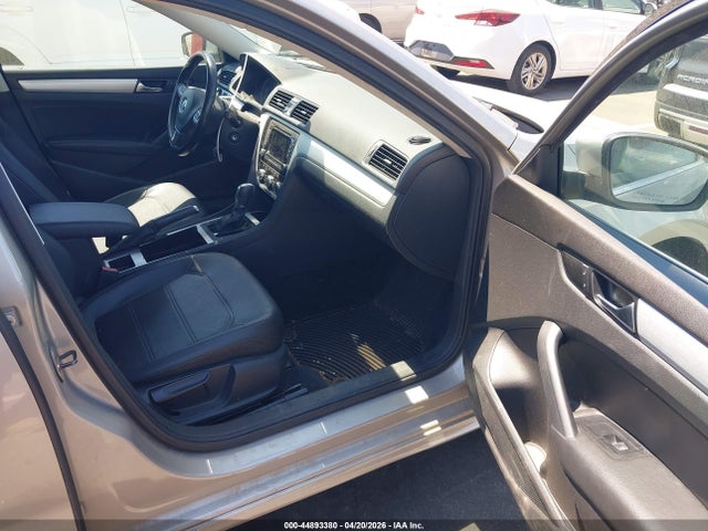 44893380 :رقم المزاد ، 1VWBN7A32CC107871 vin ، 2012 Volkswagen Passat 2.0l Tdi Se مزاد بيع
