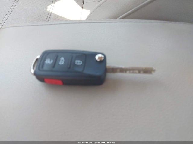 44893392 :رقم المزاد ، 1VWLA7A36KC003902 vin ، 2019 Volkswagen Passat 2.0t Wolfsburg Edition مزاد بيع