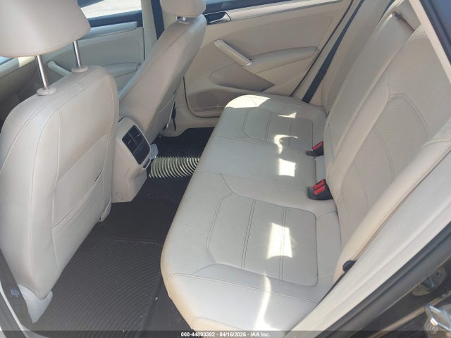44893392 :رقم المزاد ، 1VWLA7A36KC003902 vin ، 2019 Volkswagen Passat 2.0t Wolfsburg Edition مزاد بيع