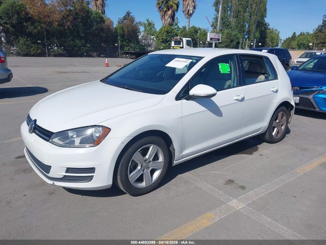 44893399 :رقم المزاد ، 3VW2A7AU8FM032746 vin ، 2015 Volkswagen Golf Tdi S 4-door مزاد بيع