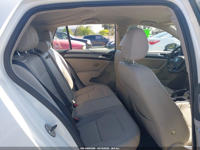44893399 :رقم المزاد ، 3VW2A7AU8FM032746 vin ، 2015 Volkswagen Golf Tdi S 4-door مزاد بيع