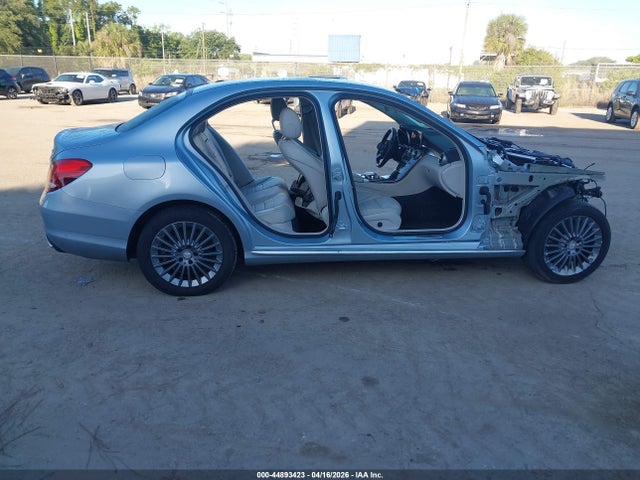 Aukcja sprzedaży 2015 Mercedes-benz C 300 Luxury 4matic, vin: 55SWF4KBXFU015886, numer aukcji: 44893423