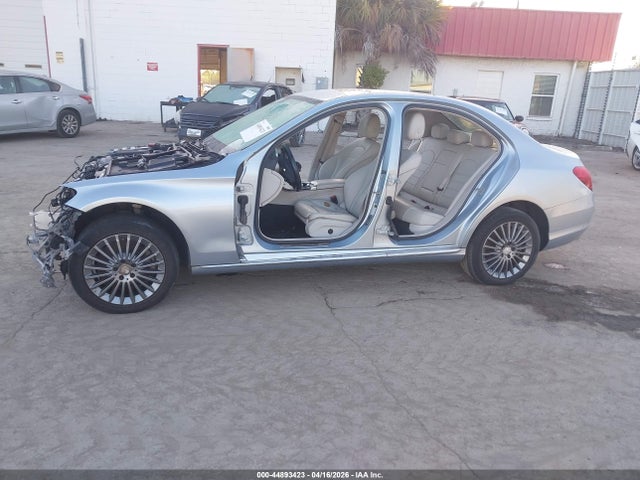 Aukcja sprzedaży 2015 Mercedes-benz C 300 Luxury 4matic, vin: 55SWF4KBXFU015886, numer aukcji: 44893423