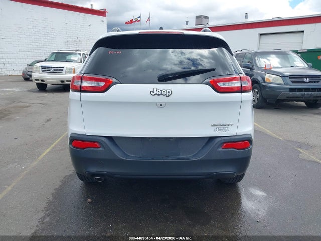 1C4PJLAB6GW216715 Jeep Cherokee Sport