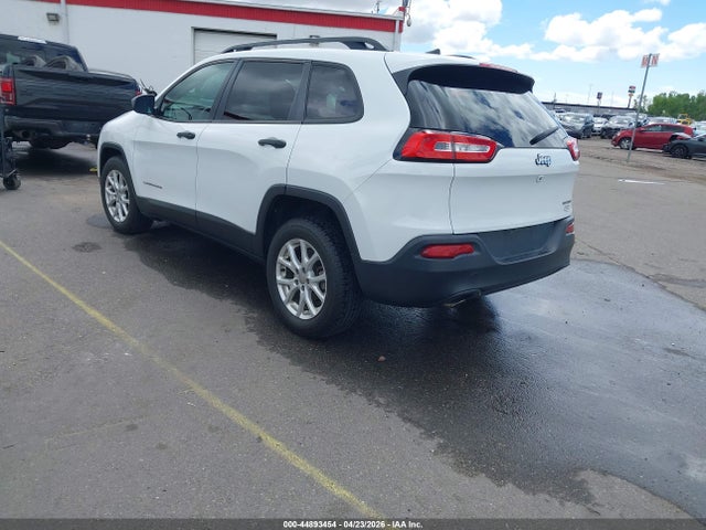 1C4PJLAB6GW216715 Jeep Cherokee Sport
