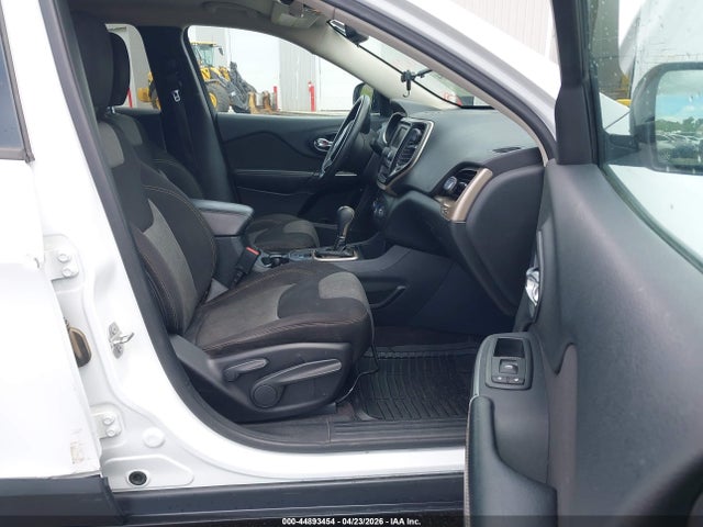1C4PJLAB6GW216715 Jeep Cherokee Sport