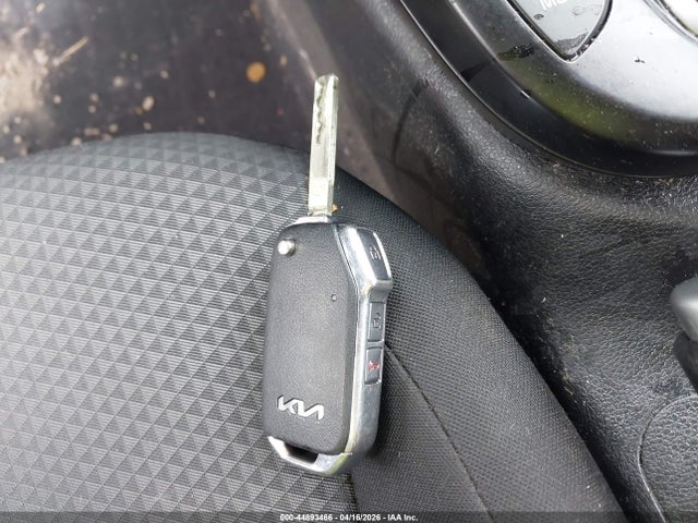 2024 Kia Soul Lx მანქანა იყიდება აუქციონზე, vin: KNDJ23AU3R7227429, აუქციონის ნომერი: 44893466