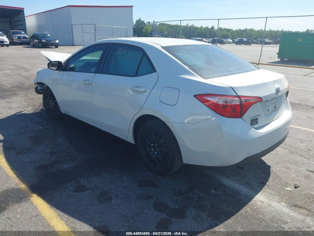 Aukcja sprzedaży 2018 Toyota Corolla Le, vin: 5YFBURHE8JP794965, numer aukcji: 44893480