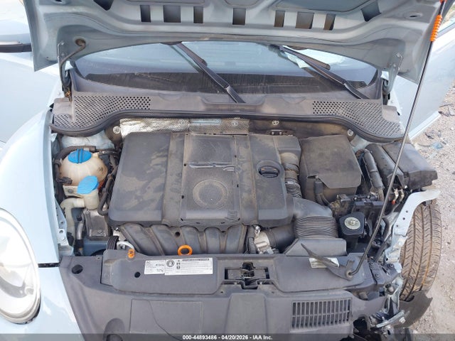 2013 Volkswagen Beetle 2.5l მანქანა იყიდება აუქციონზე, vin: 3VWJP7AT9DM601750, აუქციონის ნომერი: 44893486
