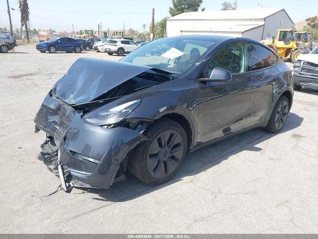 Продажа на аукционе авто 2024 Tesla Model Y Long Range Dual Motor All-wheel Drive, vin: 7SAYGDEE5RF125880, номер лота: 44893546