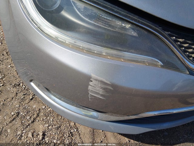 2015 Chrysler 200 Limited მანქანა იყიდება აუქციონზე, vin: 1C3CCCAB4FN724263, აუქციონის ნომერი: 44893591