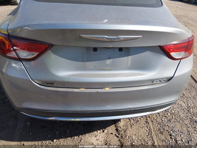 2015 Chrysler 200 Limited მანქანა იყიდება აუქციონზე, vin: 1C3CCCAB4FN724263, აუქციონის ნომერი: 44893591