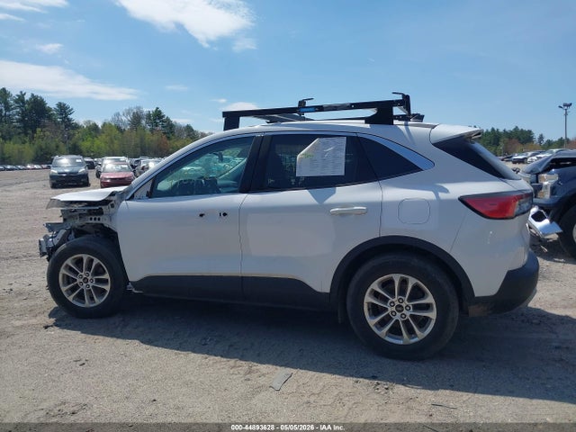 44893628 :رقم المزاد ، 1FMCU9G6XMUA73824 vin ، 2021 Ford Escape Se مزاد بيع