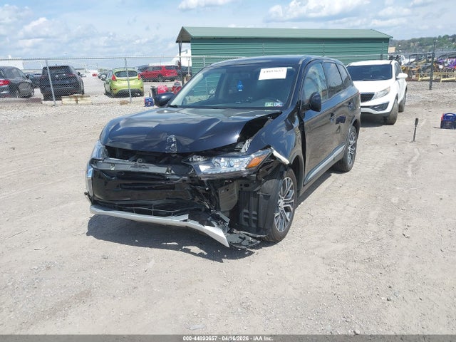 Продажа на аукционе авто 2018 Mitsubishi Outlander Es, vin: JA4AZ3A31JZ057674, номер лота: 44893657