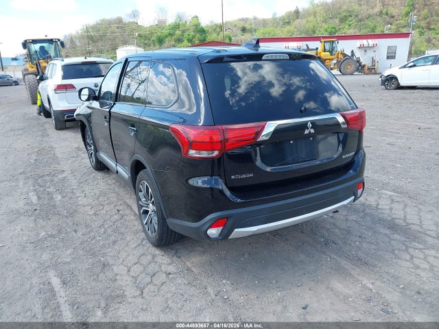 Продажа на аукционе авто 2018 Mitsubishi Outlander Es, vin: JA4AZ3A31JZ057674, номер лота: 44893657