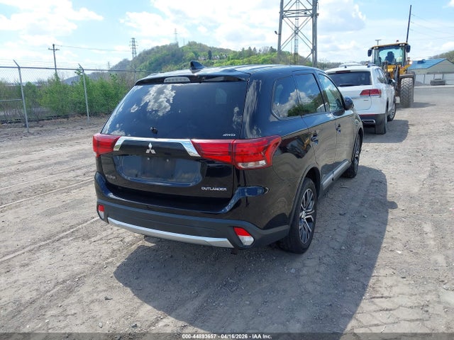 Продажа на аукционе авто 2018 Mitsubishi Outlander Es, vin: JA4AZ3A31JZ057674, номер лота: 44893657