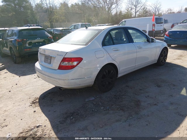 44893672 :رقم المزاد ، WDDGF8BB7BR140125 vin ، 2011 Mercedes-benz C 300 Luxury 4matic مزاد بيع