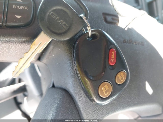 44893699 :رقم المزاد ، 1GKEK13Z63R193145 vin ، 2003 Gmc Yukon Slt مزاد بيع