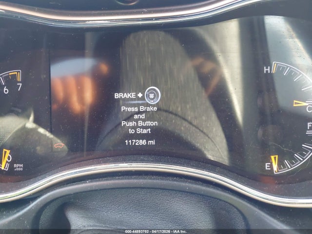 44893702 :رقم المزاد ، 1C4RJFAGXGC490233 vin ، 2016 Jeep Grand Cherokee Laredo مزاد بيع
