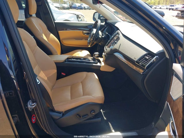2016 Volvo Xc90 T6 Momentum მანქანა იყიდება აუქციონზე, vin: YV4A22PK8G1027594, აუქციონის ნომერი: 44893710