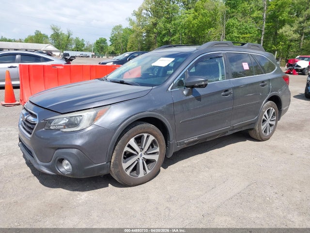 44893733 :رقم المزاد ، 4S4BSAKC0J3233338 vin ، 2018 Subaru Outback 2.5i Limited مزاد بيع