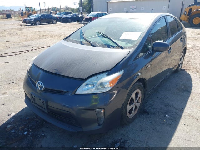 Toyota Prius Two 2015 JTDKN3DU5F1935669 Image 2