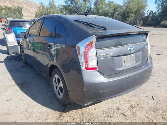 Toyota Prius Two 2015 JTDKN3DU5F1935669 Image 3