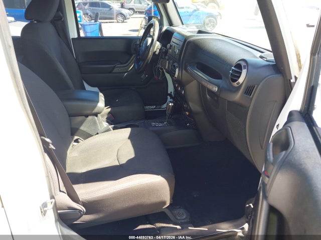2015 JEEP WRANGLER UNLIMITED 1C4BJWDG9FL541720 Photo 4