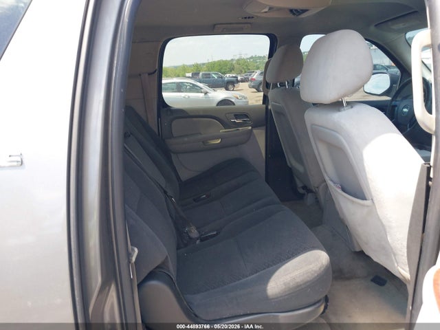 2008 Chevrolet Suburban 1500 Ls მანქანა იყიდება აუქციონზე, vin: 1GNFK16358J216399, აუქციონის ნომერი: 44893766