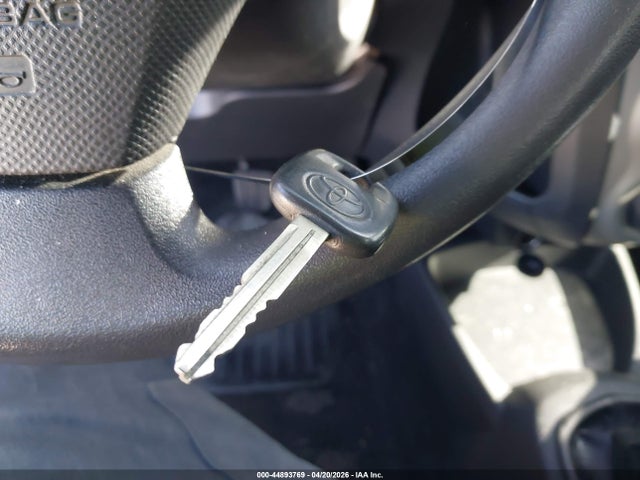 2011 Toyota Yaris მანქანა იყიდება აუქციონზე, vin: JTDJT4K31B5330133, აუქციონის ნომერი: 44893769