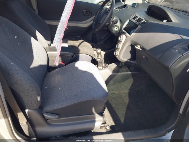 2011 Toyota Yaris მანქანა იყიდება აუქციონზე, vin: JTDJT4K31B5330133, აუქციონის ნომერი: 44893769