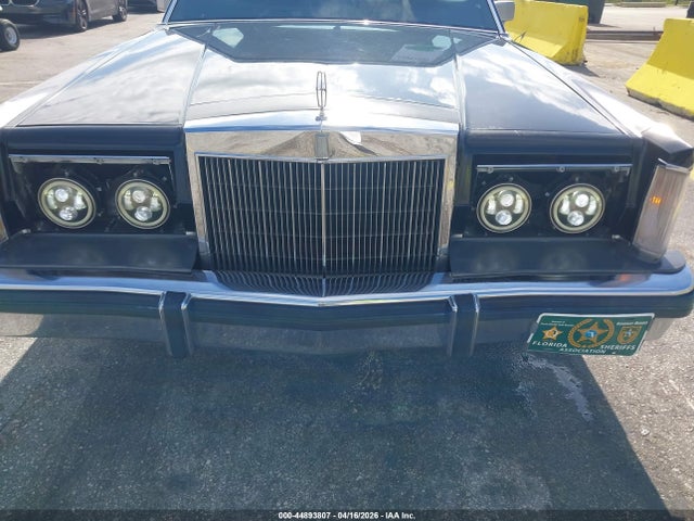 44893807 :رقم المزاد ، 1MRBP98FXDY607352 vin ، 1983 Lincoln Mark Vi مزاد بيع