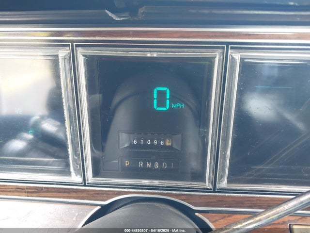 44893807 :رقم المزاد ، 1MRBP98FXDY607352 vin ، 1983 Lincoln Mark Vi مزاد بيع