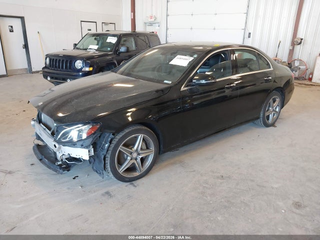 44894007 :رقم المزاد ، WDDZF4KB0HA012236 vin ، 2017 Mercedes-benz E 300 4matic مزاد بيع