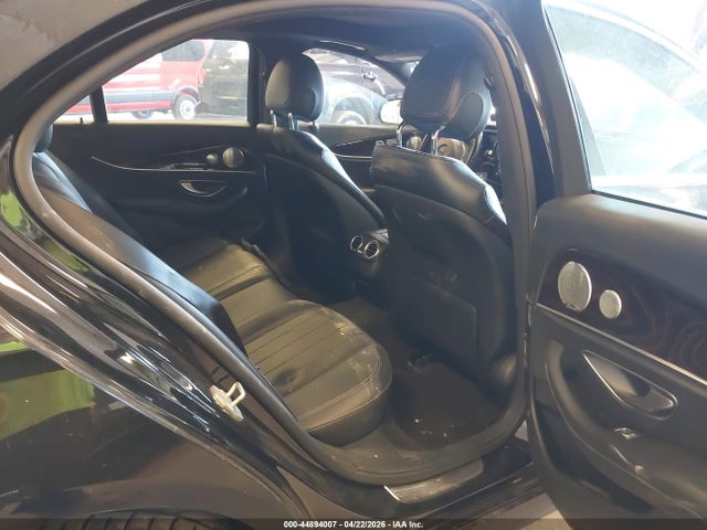 44894007 :رقم المزاد ، WDDZF4KB0HA012236 vin ، 2017 Mercedes-benz E 300 4matic مزاد بيع