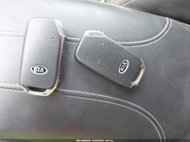 44894040 :رقم المزاد ، KNDJ33AU1L7008005 vin ، 2020 Kia Soul Ex مزاد بيع
