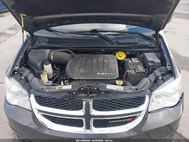 2015 Dodge Grand Caravan Sxt მანქანა იყიდება აუქციონზე, vin: 2C4RDGCG3FR630770, აუქციონის ნომერი: 44894055